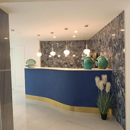 מלון Eden Bleu 4*