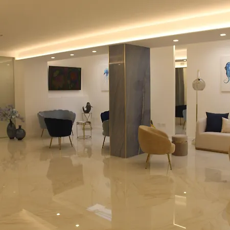 Eden Bleu מלון 4*