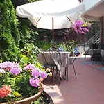 Eden Bleu