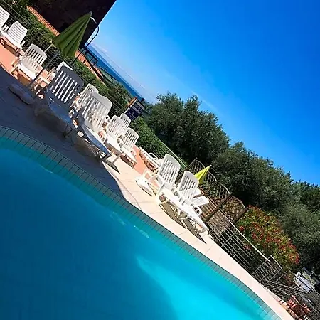 Eden Bleu Hotel