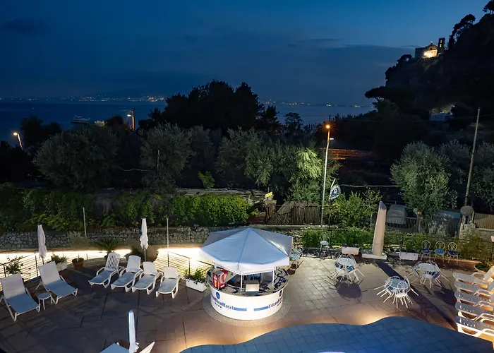 Eden Bleu 4* فيكو إيكوينس